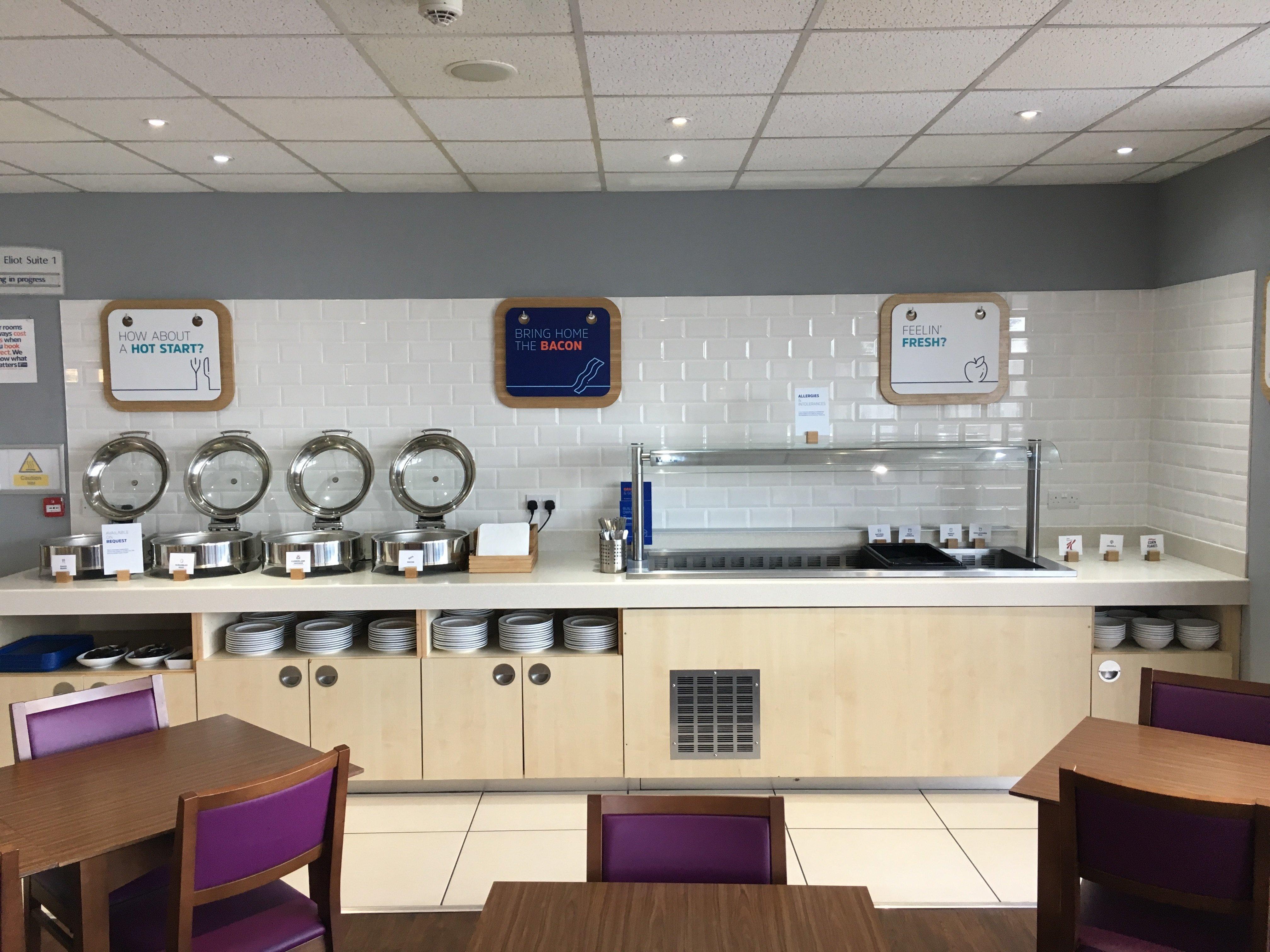 Holiday Inn Express Nuneaton By Ihg Exterior photo