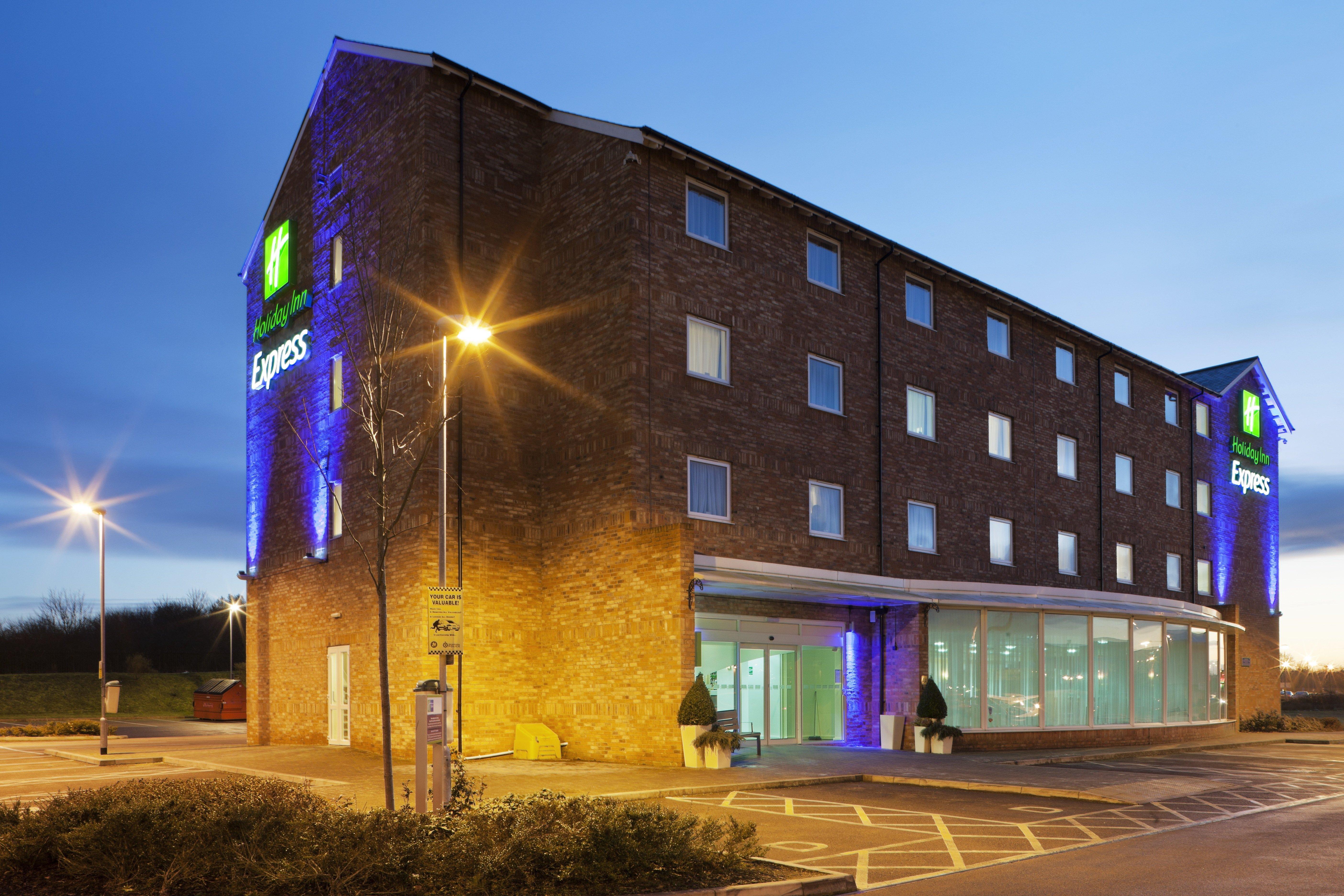 Holiday Inn Express Nuneaton By Ihg Exterior photo