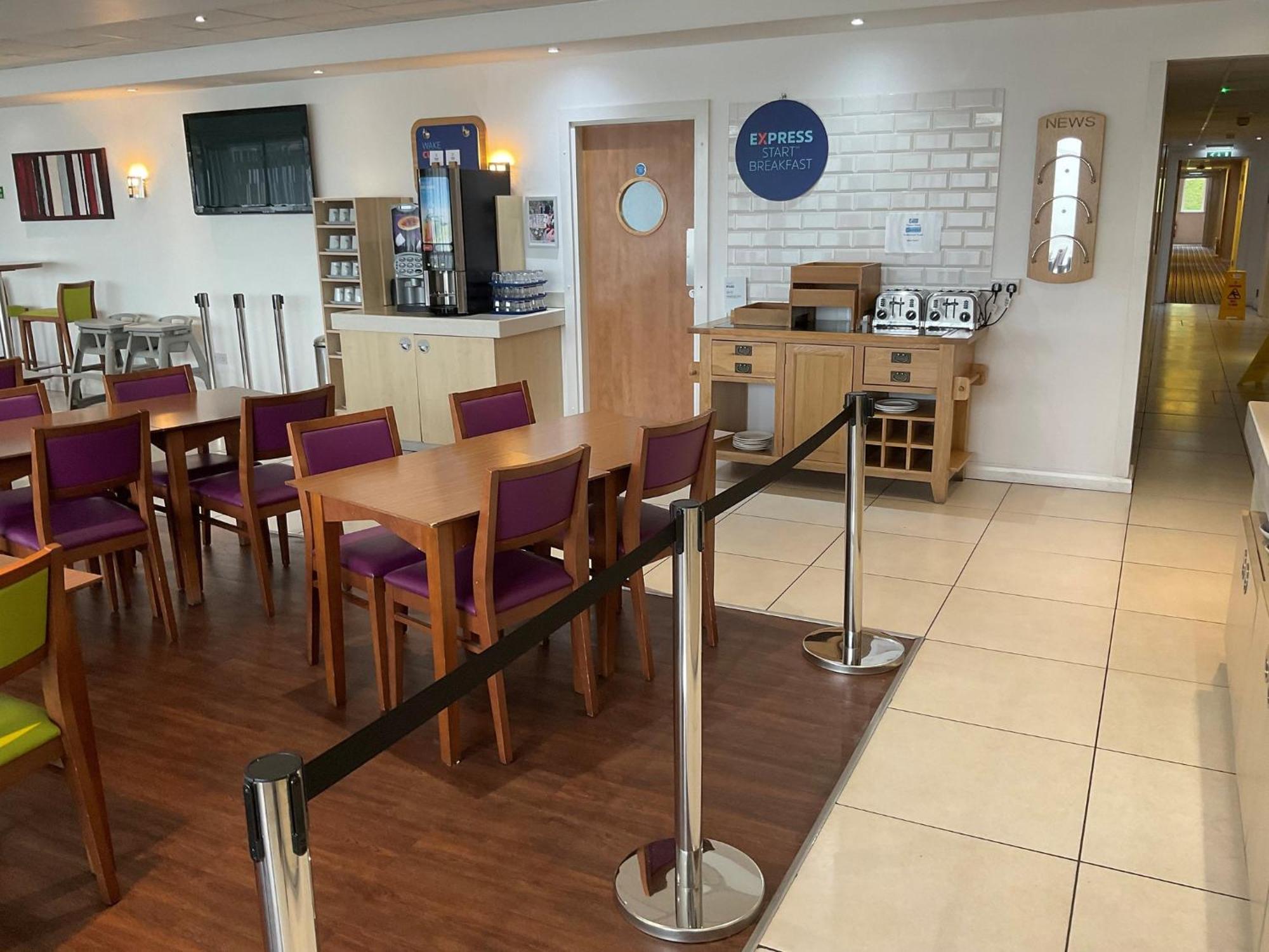 Holiday Inn Express Nuneaton By Ihg Exterior photo